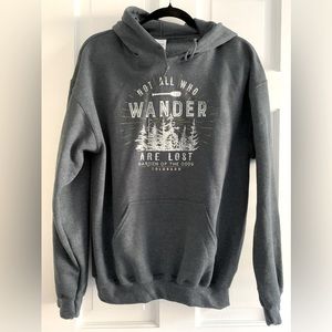 NWT Unisex Size Medium pullover hooded sweatshirt from Garden of the Gods, CO
